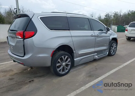 2018 Chrysler Pacifica Limited z USA, uszkodzony, nr VIN 2C4RC1GG8JR182884